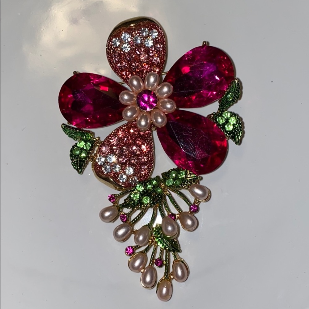 Fashion Jewelry brooch - Picture 4 of 9